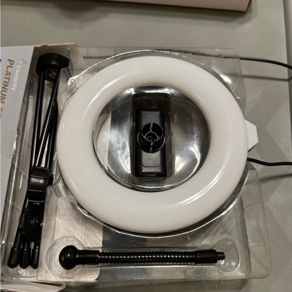 Desktop Ring Light with Remote Control button. USB PLUG